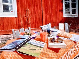 5 bed Country Home Only 2 hrs North of Stockholm