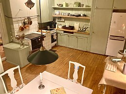 5 bed Country Home Only 2 hrs North of Stockholm