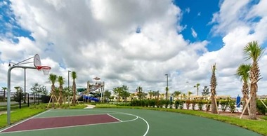 Storey Lake Resort Vacation Home 4 Bedroom Townhouse by Redawning