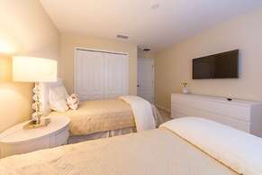 Storey Lake Resort Vacation Home 4 Bedroom Townhouse by Redawning