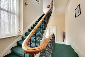 Percy Apartments - By Week2Week