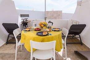 Amazing Sesimbra Duplex by the beach