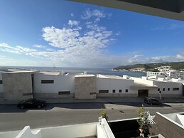 Amazing Sesimbra Duplex by the beach