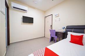 CMN Hotel & Homestay