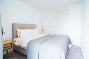 High Rise 1 Bedroom Apartment in Southbank