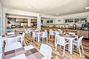 Queen Aphrodite Hotel