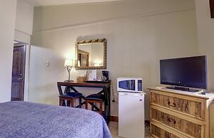 Heated Pool Ski-In Walk-Out Perfect Hotel Room - CV210A by Redawning