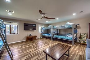 Ponderosa Country Haus Prd 2495 2 Bedroom Home by RedAwning