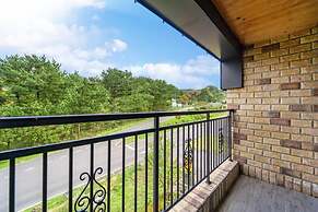 Jeju Gwaneumsa Ganeun gil Pension