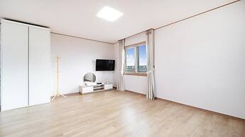 Jeju Gwaneumsa Ganeun gil Pension