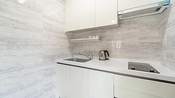 Jeju Gwaneumsa Ganeun gil Pension