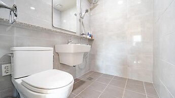 Jeju Gwaneumsa Ganeun gil Pension