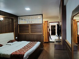 Hotel Alakapuri