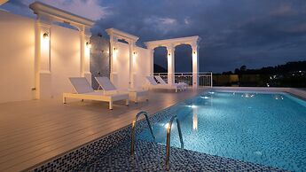 B2 Phuket Premier Hotel