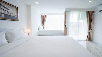 B2 Phuket Premier Hotel