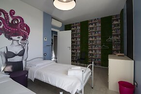 La Lincolnia - with Garden and Seaview