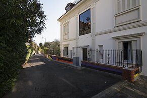 La Lincolnia - with Garden and Seaview