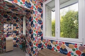 La Lincolnia - with Garden and Seaview