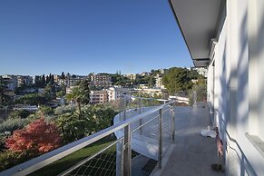 La Lincolnia - with Garden and Seaview