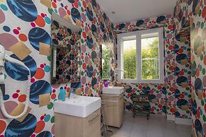 La Lincolnia - with Garden and Seaview