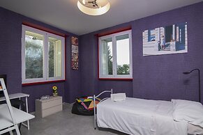 La Lincolnia - with Garden and Seaview