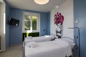 La Lincolnia - with Garden and Seaview