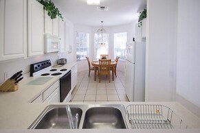 Enchanted Windsor Hills Vacation Home 5 Bedroom Home by Redawning