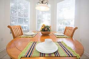 Enchanted Windsor Hills Vacation Home 5 Bedroom Home by Redawning