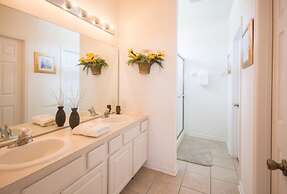 Enchanted Windsor Hills Vacation Home 5 Bedroom Home by Redawning