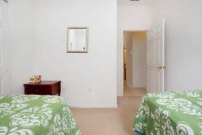 Windwood Bay Vacation Home 4 Bedroom Home by Redawning