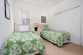 Windwood Bay Vacation Home 4 Bedroom Home by Redawning