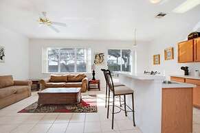 Windwood Bay Vacation Home 4 Bedroom Home by Redawning