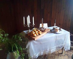 Charming 6 Bedroom House & Horse Farm - Sleeps 12