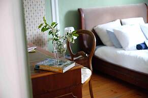 Charming 6 Bedroom House & Horse Farm - Sleeps 12