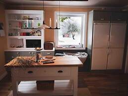 Charming 6 Bedroom House & Horse Farm - Sleeps 12