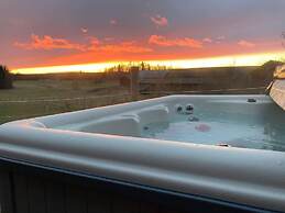 Charming 6 Bedroom House & Horse Farm - Sleeps 12