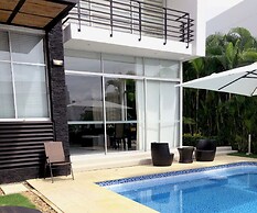 Casa Quinta con Piscina en el Peñón