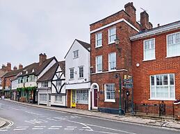 Dolls House - Luxury Townhouse - From 400 Per Night