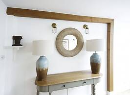 Dolls House - Luxury Townhouse - From 400 Per Night