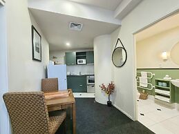 Experience The City Life-Walk Everywhere