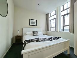 Experience The City Life-Walk Everywhere