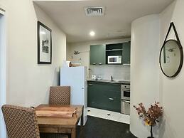 Experience The City Life-Walk Everywhere