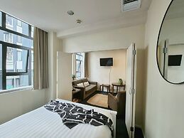 Experience The City Life-Walk Everywhere