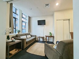 Experience The City Life-Walk Everywhere