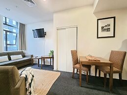 Experience The City Life-Walk Everywhere