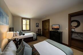 Ritz Carlton Vail #417 4 Bedroom Condo by RedAwning