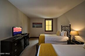 Ritz Carlton Vail #417 4 Bedroom Condo by RedAwning