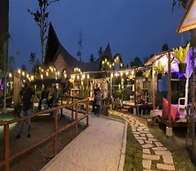 Semilir Glamping