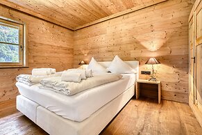 Uralp Royal by A-Appartments