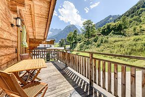 Uralp Royal by A-Appartments